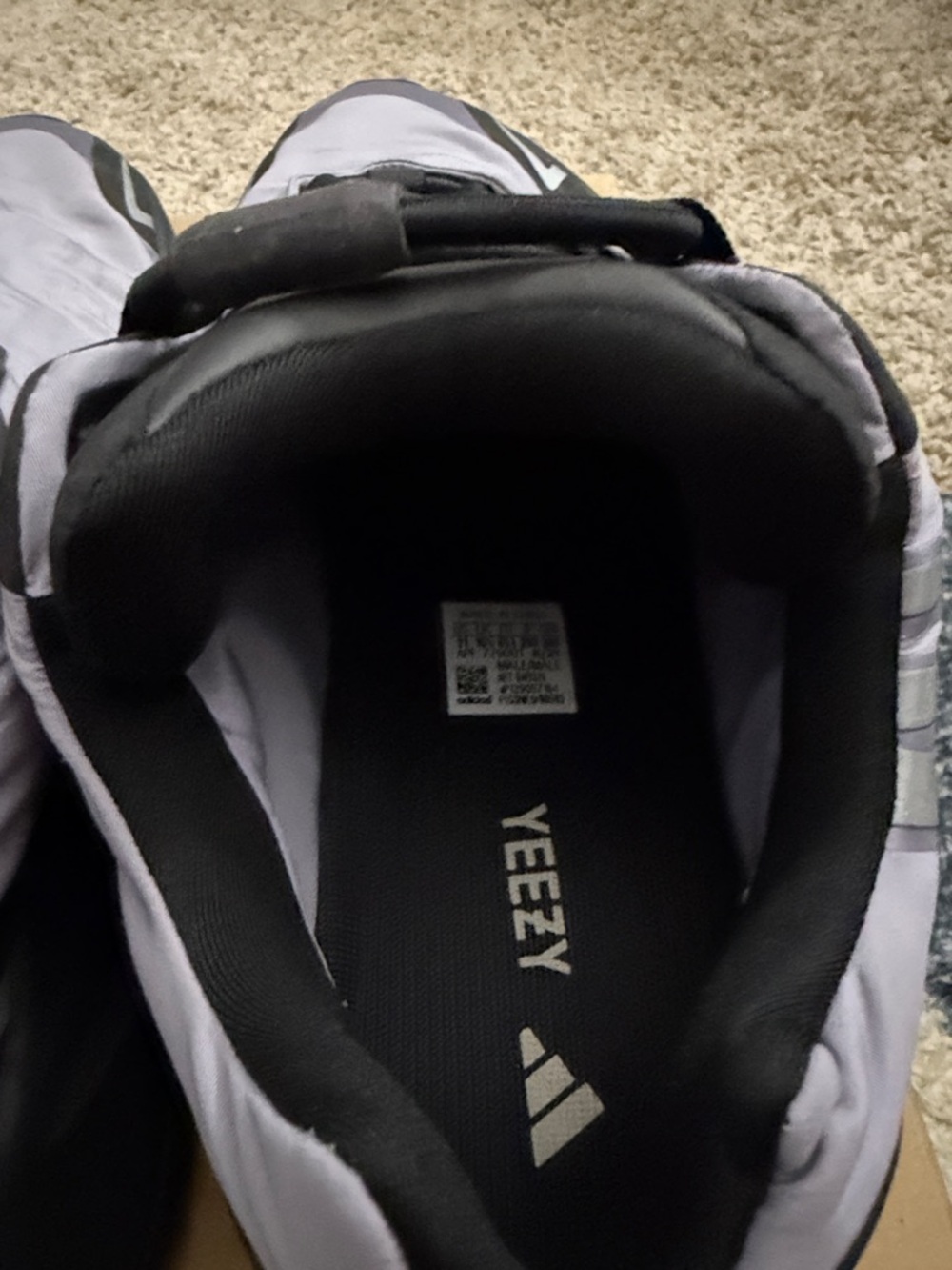 Yeezy 700 MNVN Men’s Sneakers - Picture 8 of 8